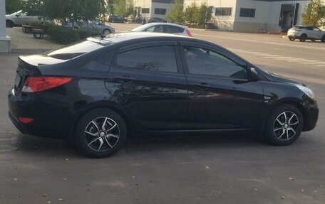 Hyundai Solaris II рестайлинг, 2013 год, 750 000 рублей, 4 фотография