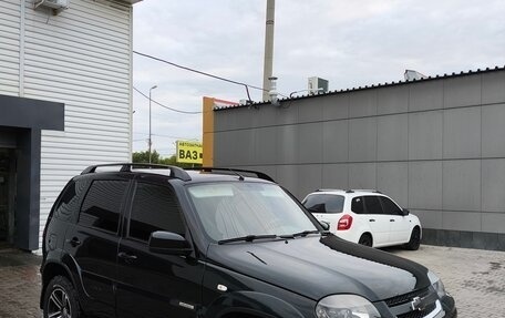 Chevrolet Niva I рестайлинг, 2017 год, 830 000 рублей, 2 фотография