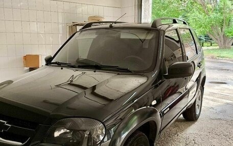 Chevrolet Niva I рестайлинг, 2017 год, 830 000 рублей, 12 фотография