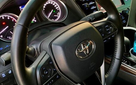 Toyota Camry, 2020 год, 2 650 000 рублей, 10 фотография
