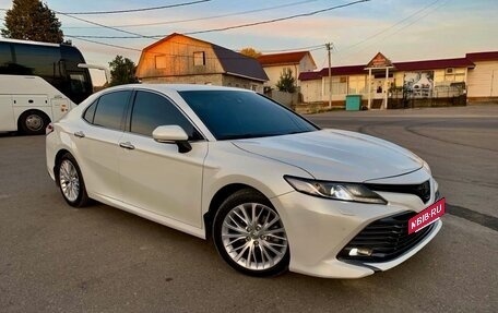 Toyota Camry, 2020 год, 2 650 000 рублей, 4 фотография
