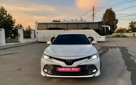 Toyota Camry, 2020 год, 2 650 000 рублей, 7 фотография