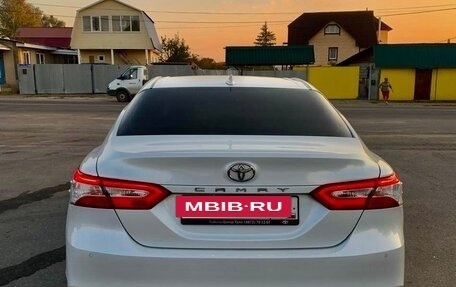 Toyota Camry, 2020 год, 2 650 000 рублей, 5 фотография