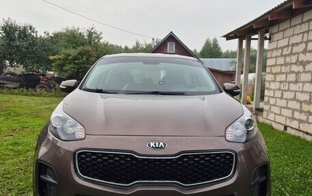 KIA Sportage IV рестайлинг, 2018 год, 1 800 000 рублей, 1 фотография