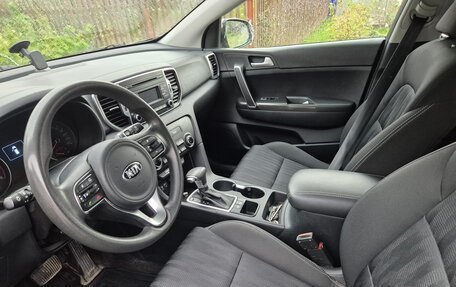 KIA Sportage IV рестайлинг, 2018 год, 1 800 000 рублей, 8 фотография