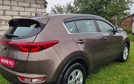 KIA Sportage IV рестайлинг, 2018 год, 1 800 000 рублей, 3 фотография