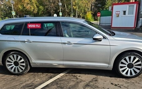 Volkswagen Passat B8 рестайлинг, 2019 год, 2 999 999 рублей, 4 фотография