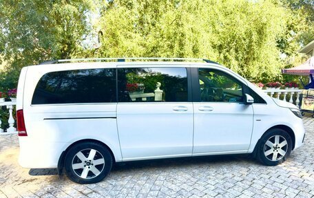 Mercedes-Benz V-Класс, 2019 год, 6 100 000 рублей, 10 фотография