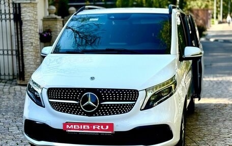 Mercedes-Benz V-Класс, 2019 год, 6 100 000 рублей, 14 фотография