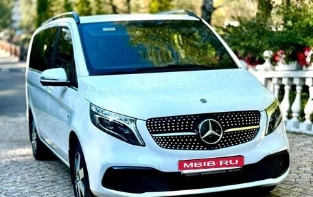 Mercedes-Benz V-Класс, 2019 год, 6 100 000 рублей, 12 фотография