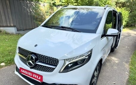 Mercedes-Benz V-Класс, 2019 год, 6 100 000 рублей, 40 фотография
