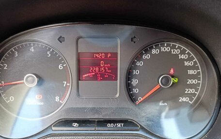 Volkswagen Polo VI (EU Market), 2011 год, 550 000 рублей, 3 фотография