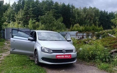Volkswagen Polo VI (EU Market), 2011 год, 550 000 рублей, 2 фотография