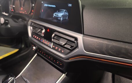 BMW 3 серия, 2019 год, 4 250 000 рублей, 12 фотография