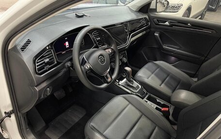 Volkswagen T-Roc I, 2021 год, 2 090 000 рублей, 9 фотография