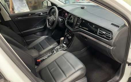 Volkswagen T-Roc I, 2021 год, 2 090 000 рублей, 10 фотография