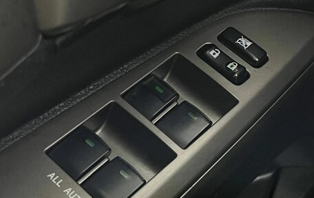 Toyota Land Cruiser 200, 2011 год, 3 525 000 рублей, 20 фотография