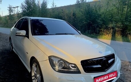 Mercedes-Benz C-Класс, 2011 год, 1 700 000 рублей, 8 фотография