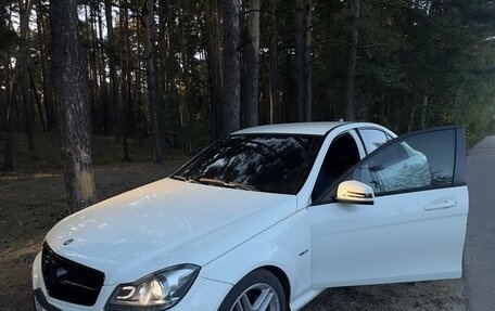 Mercedes-Benz C-Класс, 2011 год, 1 700 000 рублей, 10 фотография