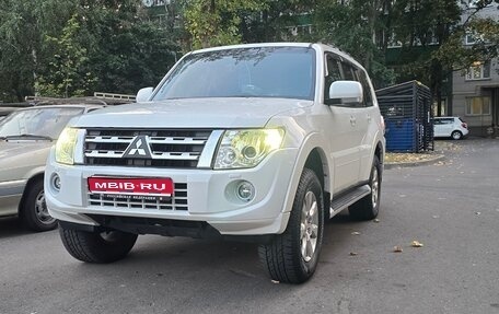Mitsubishi Pajero IV, 2012 год, 2 250 000 рублей, 1 фотография