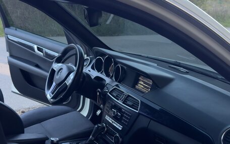 Mercedes-Benz C-Класс, 2011 год, 1 700 000 рублей, 38 фотография
