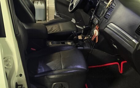 Mitsubishi Pajero IV, 2012 год, 2 250 000 рублей, 15 фотография