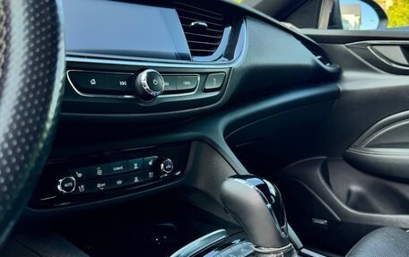 Opel Insignia II рестайлинг, 2017 год, 2 200 000 рублей, 10 фотография