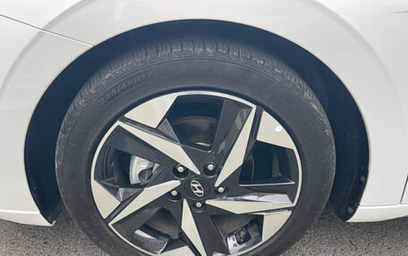 Hyundai Elantra, 2022 год, 1 380 000 рублей, 4 фотография