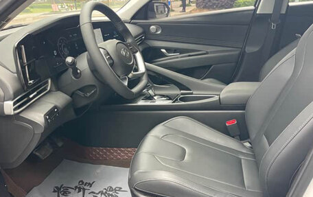 Hyundai Elantra, 2022 год, 1 380 000 рублей, 5 фотография