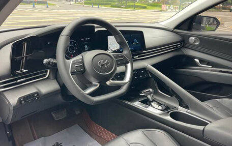 Hyundai Elantra, 2022 год, 1 380 000 рублей, 6 фотография