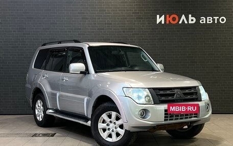 Mitsubishi Pajero IV, 2011 год, 2 115 000 рублей, 3 фотография