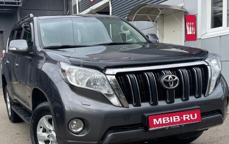 Toyota Land Cruiser Prado 150 рестайлинг 2, 2015 год, 3 800 000 рублей, 1 фотография