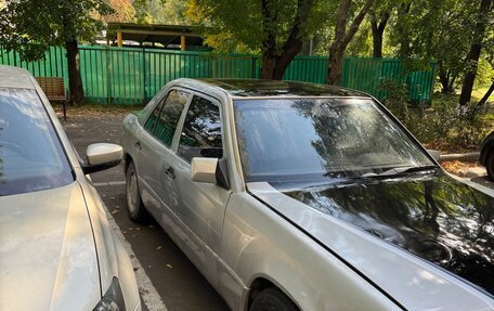 Mercedes-Benz E-Класс, 1992 год, 270 000 рублей, 3 фотография