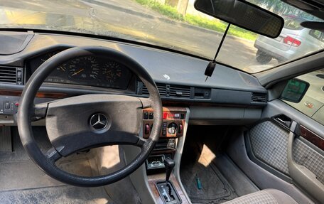 Mercedes-Benz E-Класс, 1992 год, 270 000 рублей, 4 фотография