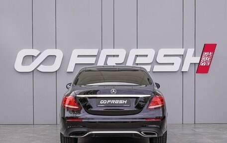 Mercedes-Benz E-Класс, 2020 год, 3 675 000 рублей, 4 фотография