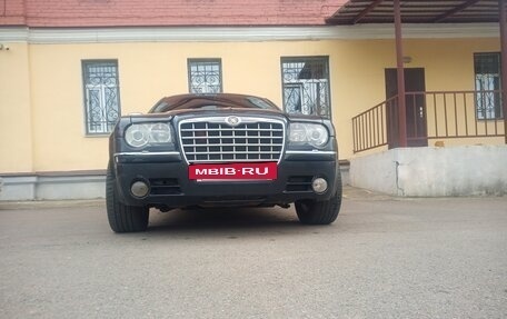 Chrysler 300C II, 2005 год, 850 000 рублей, 3 фотография