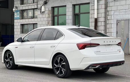 Skoda Octavia IV, 2022 год, 2 100 000 рублей, 5 фотография