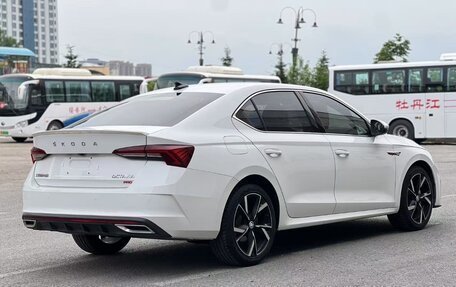 Skoda Octavia IV, 2022 год, 2 100 000 рублей, 7 фотография