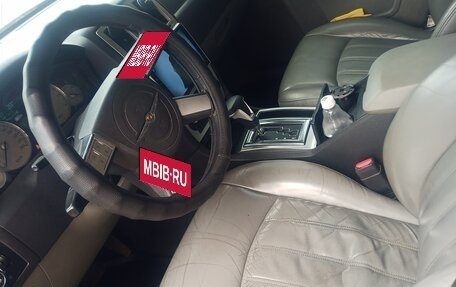 Chrysler 300C II, 2005 год, 850 000 рублей, 17 фотография