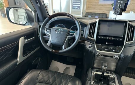 Toyota Land Cruiser 200, 2018 год, 6 899 900 рублей, 14 фотография