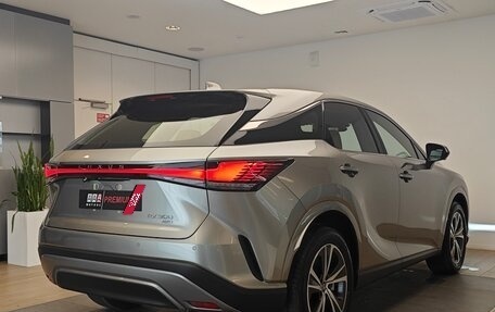 Lexus RX IV рестайлинг, 2025 год, 7 650 000 рублей, 4 фотография