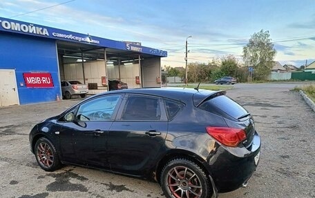 Opel Astra J, 2011 год, 600 000 рублей, 3 фотография