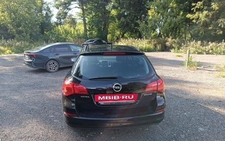 Opel Astra J, 2011 год, 720 000 рублей, 5 фотография