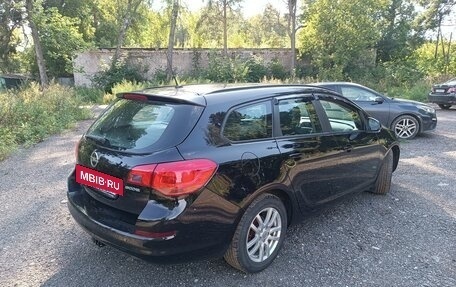 Opel Astra J, 2011 год, 720 000 рублей, 4 фотография