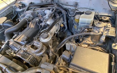 Toyota Land Cruiser 100 рестайлинг 2, 2007 год, 2 800 000 рублей, 10 фотография