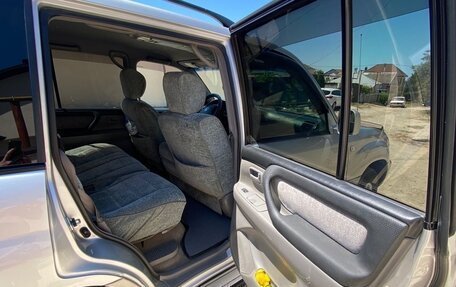 Toyota Land Cruiser 100 рестайлинг 2, 2007 год, 2 800 000 рублей, 15 фотография