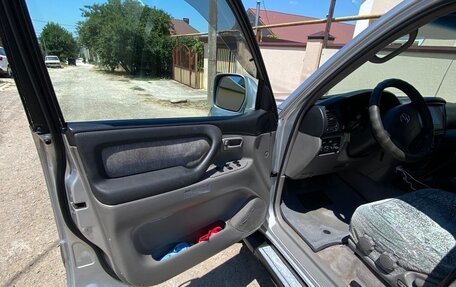 Toyota Land Cruiser 100 рестайлинг 2, 2007 год, 2 800 000 рублей, 16 фотография