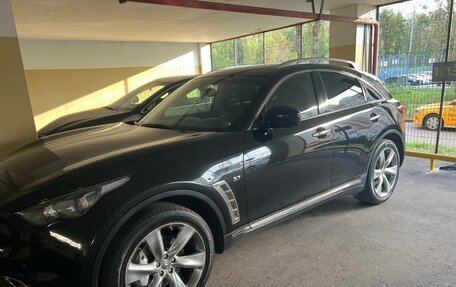 Infiniti QX70, 2015 год, 3 100 000 рублей, 8 фотография