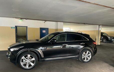 Infiniti QX70, 2015 год, 3 100 000 рублей, 4 фотография