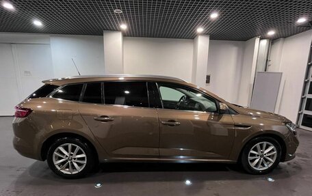 Renault Megane IV, 2018 год, 1 570 000 рублей, 2 фотография
